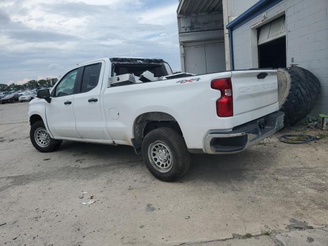 1GCRYAEH4MZ438574 - 2021 CHEVROLET SILVERADO K1500 WHITE photo 2