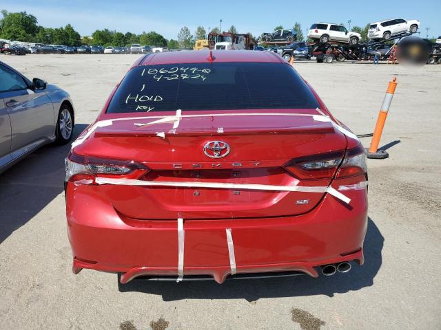 4T1T11AKXPU120919 - 2023 TOYOTA CAMRY SE NIGHT SHADE RED photo 6