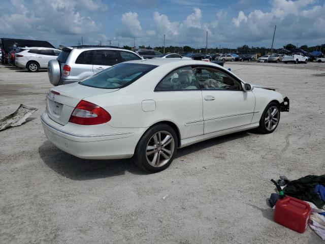 WDBTJ56H58F258901 - 2008 MERCEDES-BENZ CLK 350 WHITE photo 3