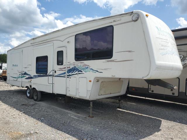 4YDF3652034504119 - 2003 KEYSTONE MONTANA WHITE photo 1