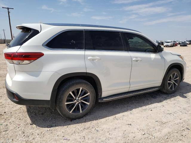 5TDKZRFH1HS519244 - 2017 TOYOTA HIGHLANDER SE WHITE photo 3