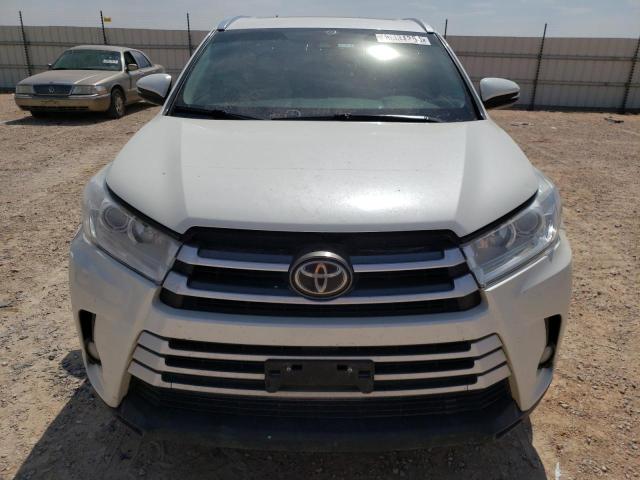 5TDKZRFH1HS519244 - 2017 TOYOTA HIGHLANDER SE WHITE photo 5