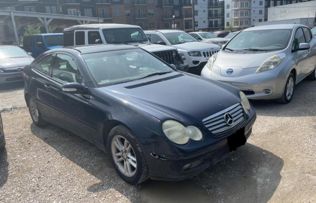 WDBRN47J22A272561 - 2002 MERCEDES-BENZ C 230K SPORT COUPE BLUE photo 1