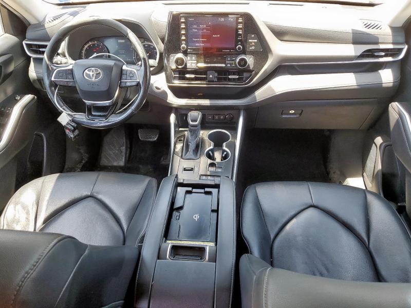 5TDGZRAH0LS501856 - 2020 TOYOTA HIGHLANDER XLE BLACK photo 8