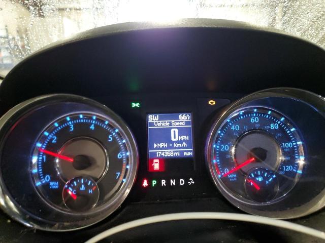 2A4RR8DG6BR777112 - 2011 CHRYSLER TOWN & COU TOURING L GOLD photo 9