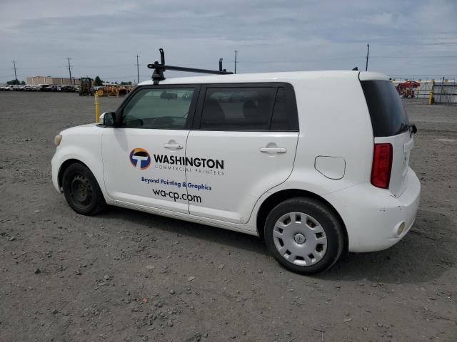 JTLKE50E281032171 - 2008 TOYOTA SCION XB WHITE photo 2