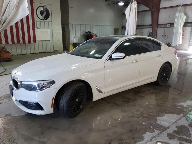 WBAJE7C58JWC56925 - 2018 BMW 540 XI WHITE photo 1