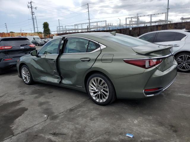 58AE21B12LU007500 - 2020 LEXUS ES 300H LUXURY GREEN photo 2