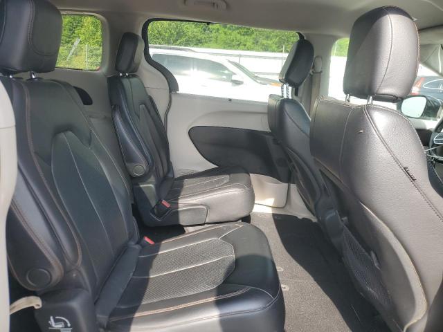2C4RC1BG8KR554815 - 2019 CHRYSLER PACIFICA TOURING L BLACK photo 11