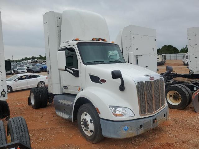 2017 PETERBILT 579, null