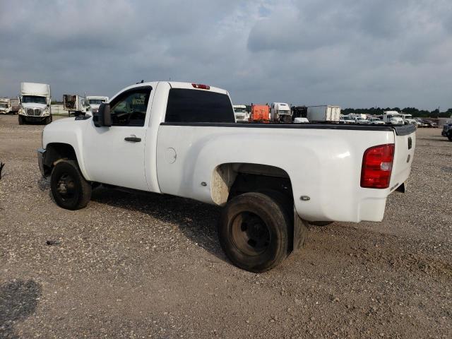 1GCJK34K28E191737 - 2008 CHEVROLET SILVERADO K3500 WHITE photo 2