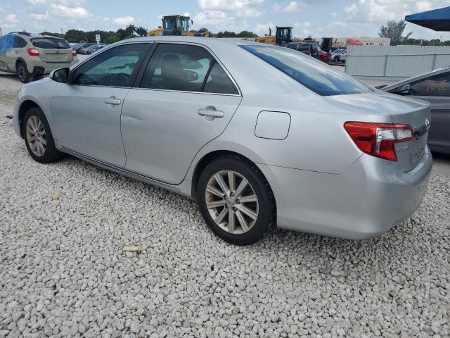 4T4BF1FK6CR227066 - 2012 TOYOTA CAMRY BASE SILVER photo 2