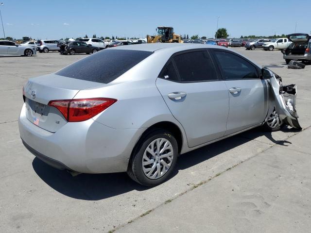 2T1BURHE4JC119503 - 2018 TOYOTA COROLLA L SILVER photo 3