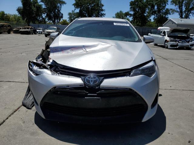 2T1BURHE4JC119503 - 2018 TOYOTA COROLLA L SILVER photo 5