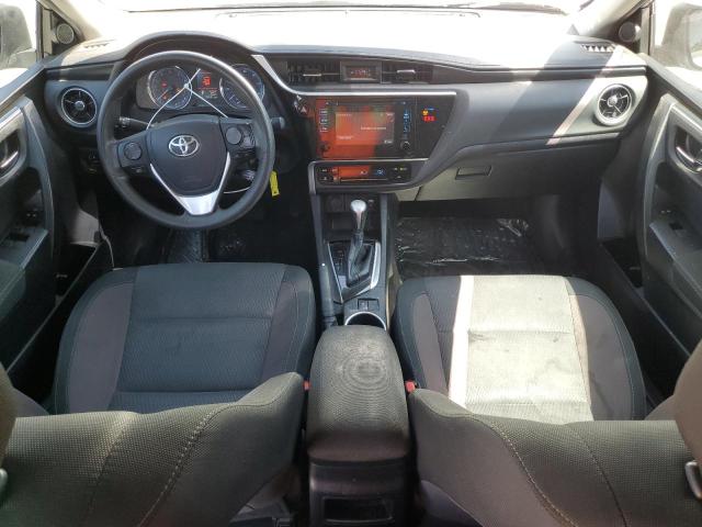 2T1BURHE4JC119503 - 2018 TOYOTA COROLLA L SILVER photo 8