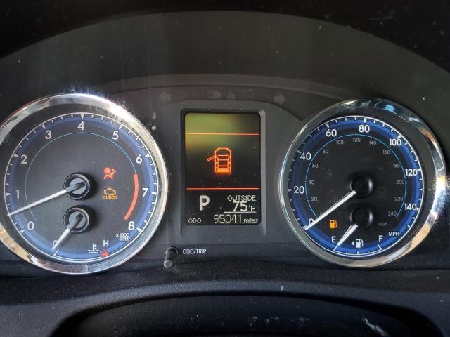 2T1BURHE4JC119503 - 2018 TOYOTA COROLLA L SILVER photo 9