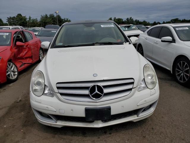 4JGCB75E17A048918 - 2007 MERCEDES-BENZ R 500 WHITE photo 5