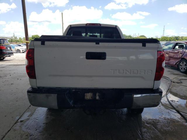 5TFRM5F12EX082451 - 2014 TOYOTA TUNDRA DOUBLE CAB SR/SR5 WHITE photo 6