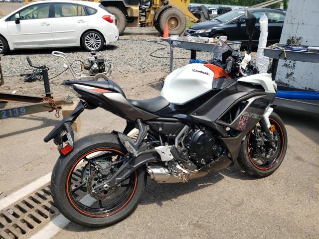 ML5EXER18PDA87236 - 2023 KAWASAKI EX650 R Белый фото 4