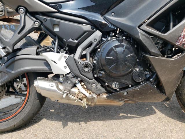 ML5EXER18PDA87236 - 2023 KAWASAKI EX650 R Белый фото 7