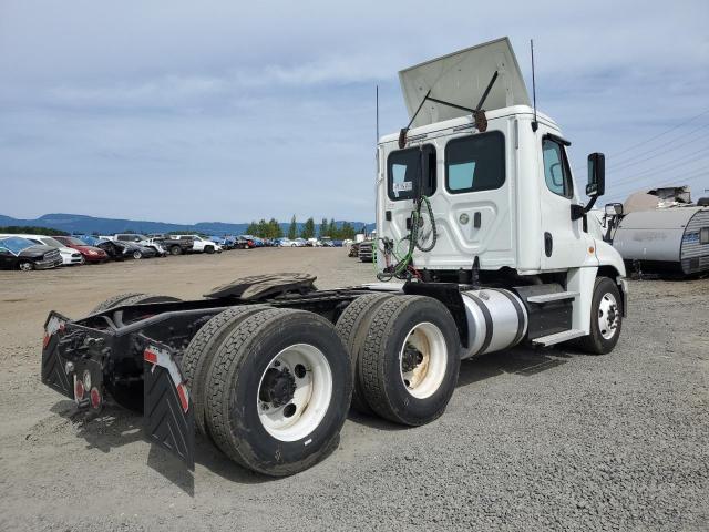 1FUJGEFG5JLJH9853 - 2018 FREIGHTLINER CASCADIA 1 Blanco foto 4