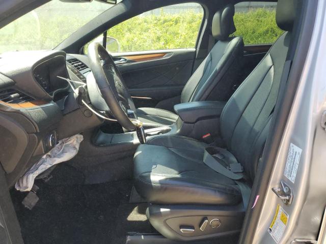 5LMCJ3D94KUL25677 - 2019 LINCOLN MKC RESERVE SILVER photo 7
