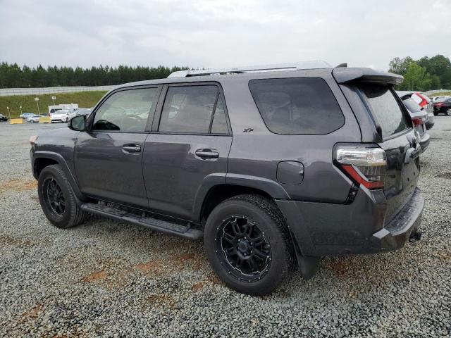 JTEBU5JR3J5514030 - 2018 TOYOTA 4RUNNER SR5/SR5 PREMIUM GRAY photo 2