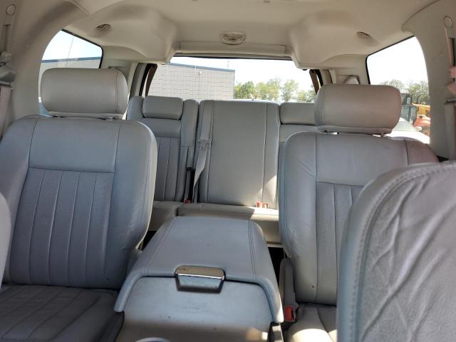 5LMFU28R94LJ03556 - 2004 LINCOLN NAVIGATOR შავი ფოტო 10