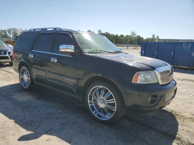 5LMFU28R94LJ03556 - 2004 LINCOLN NAVIGATOR BLACK photo 4