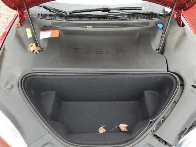 5YJSA1E24GF156107 - 2016 TESLA MODEL S RED photo 11