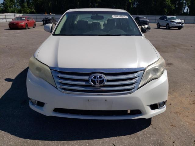 4T1BK3DB6BU375642 - 2011 TOYOTA AVALON BASE 白色 照片 5