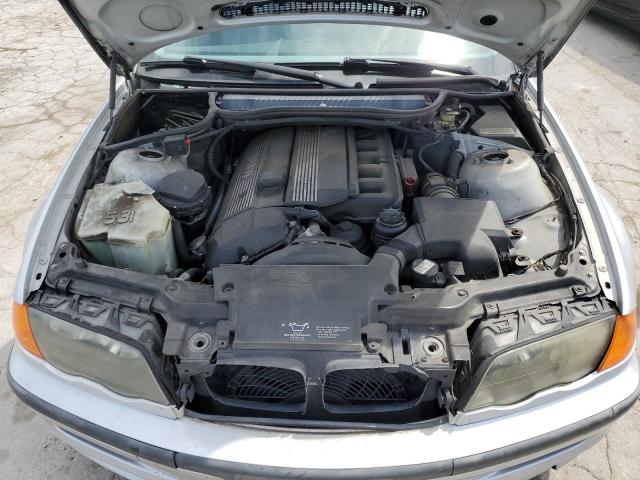 WBAAR3349YJM03102 - 2000 BMW 323 IT SILVER photo 11