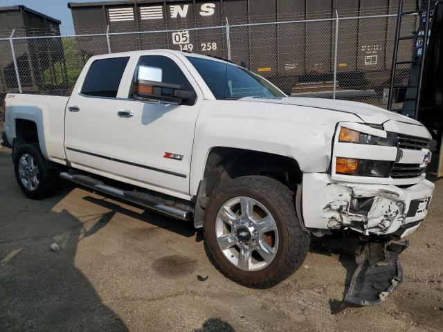 1GC1KWEY2HF152130 - 2017 CHEVROLET SILVERADO K2500 HEAVY DUTY LTZ WHITE photo 4