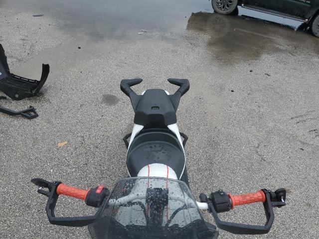 3JB2HEH26NJ002705 - 2022 CAN-AM RYKER RALLY EDITION WHITE photo 5