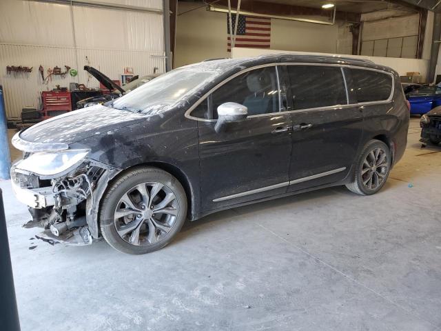 2017 CHRYSLER PACIFICA LIMITED, 