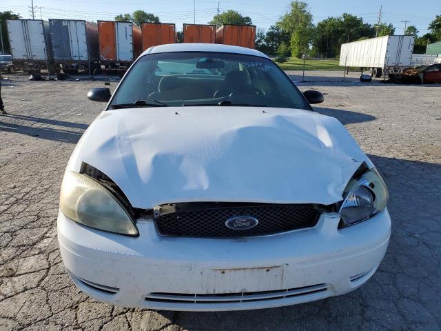 1FAFP53U25A145503 - 2005 FORD TAURUS SE WHITE photo 5