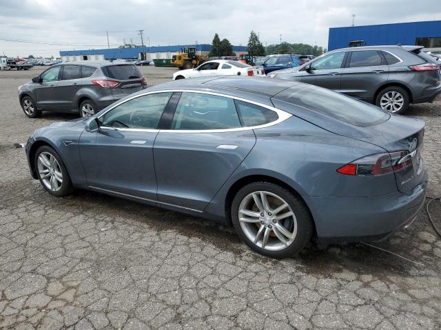 5YJSA1CN8DFP09155 - 2013 TESLA MODEL S Մոխրագույն լուսանկար 2