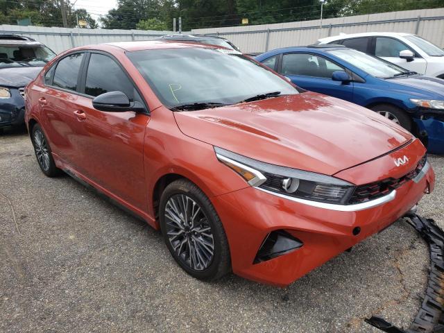 3KPF54AD1NE437671 - 2022 KIA FORTE GT LINE ORANGE photo 4