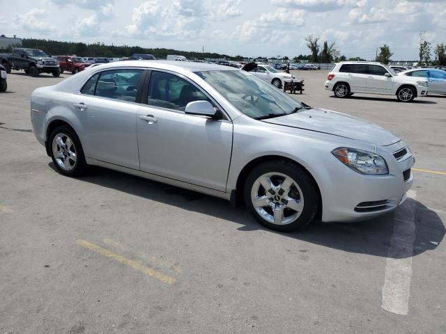 1G1ZC5EB5AF321092 - 2010 CHEVROLET MALIBU 1LT 银色 照片 4
