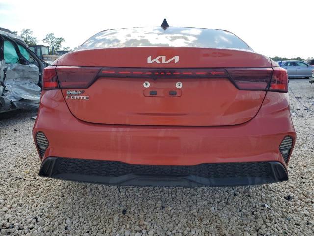 3KPF24AD3NE483432 - 2022 KIA FORTE FE ORANGE photo 6