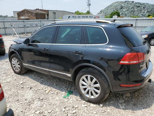 WVGEF9BP8CD005961 - 2012 VOLKSWAGEN TOUAREG V6 BLACK photo 2