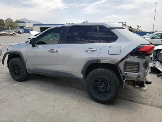 2T3P1RFV1KW028987 - 2019 TOYOTA RAV4 XLE SILVER photo 2