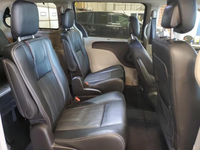 2C4RC1CG8GR174394 - 2016 CHRYSLER TOWN & COU TOURING L SILVER photo 11