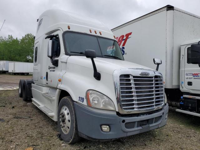 2016 FREIGHTLINER CASCADIA 1, null
