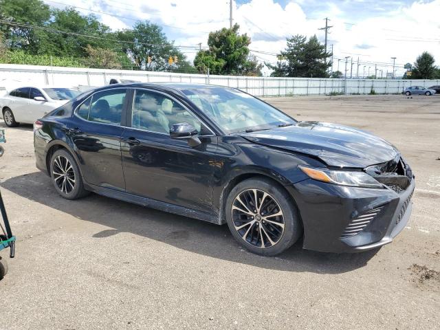 4T1B11HK4JU523710 - 2018 TOYOTA CAMRY L BLACK photo 4