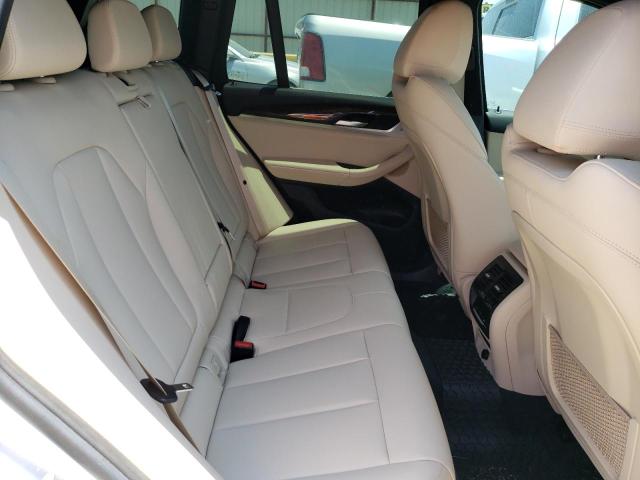 5UXTR9C56JLD59742 - 2018 BMW X3 XDRIVE30I WHITE photo 10