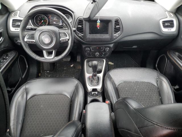 3C4NJDBB0KT656990 - 2019 JEEP COMPASS LATITUDE أبيض صورة 8