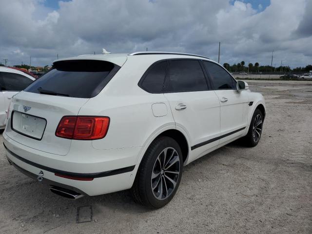 SJAAC2ZVXJC016875 - 2018 BENTLEY BENTAYGA WHITE photo 3