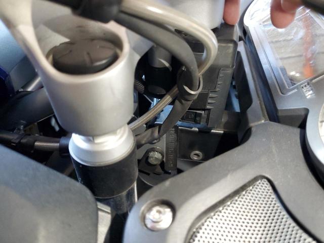 WB10A1301GZ195561 - 2016 BMW R1200 RT BLUE photo 9