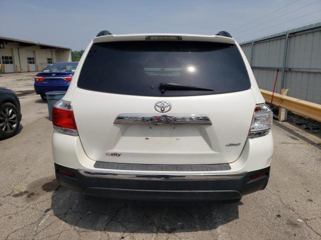 5TDBK3EH7DS205952 - 2013 TOYOTA HIGHLANDER BASE WHITE photo 6